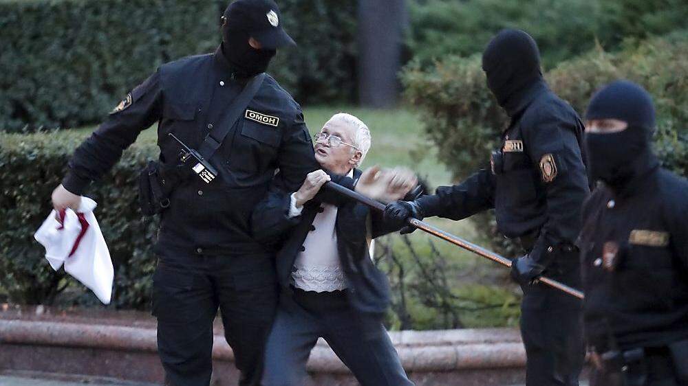 Lässt sich nicht einschüchtern: Oppositionsaktivistin Nina Baginskaja, 73