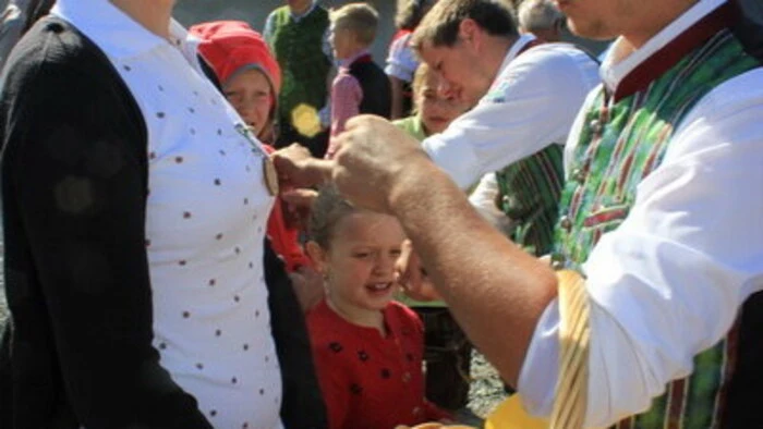 Klick für Klick durch das Jubiläumsfest . . .