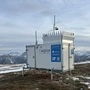 Ein auf der Comepedal-Hochalm stehendes, mobiles Windmessgerät