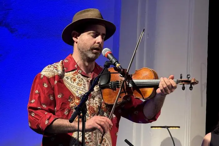 Das ukrainische Yiddish Orchestra DRUZI bildete mit den Streichern des Styrian Klezmore Orchesters eine fantastische Einheit und bekam mit dem renommierten Klarinettisten Christian Dawid hochkarätige Unterstützung aus der internationalen Klezmer Szene.