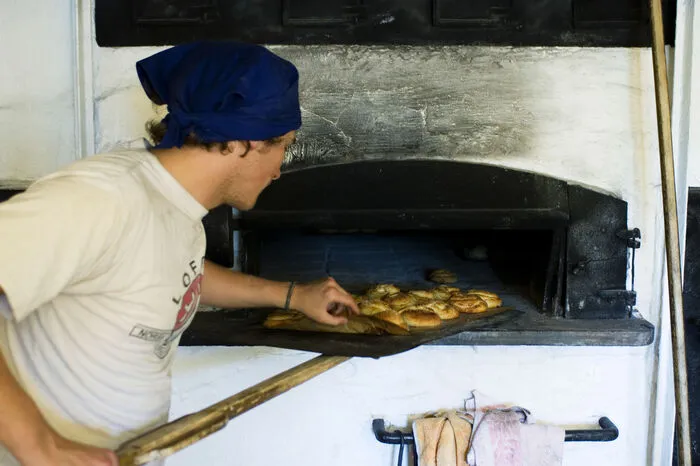 Dazu noch eine Bäckerei (Bild), eine Schmiede, eine Trankocherei und ein paar Bootshäuser. Ein Fischerei- und ein Stockfischmuseum. Kurz und bündig - wie der Name Å.