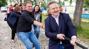 Alles nur für die Fotografen? Im Sommer zogen Michael Ludwig (r.) und Andreas Babler jedenfalls noch an einem Strang.