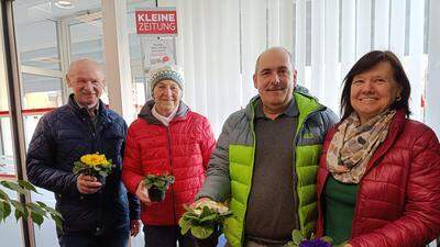 Eleonore und Franz Trummer aus Obervogau, Maria Krobath aus Leibnitz und Gustav Pucher aus Leitring hatten sich jeweils eine andere Blumenfarbe ausgesucht