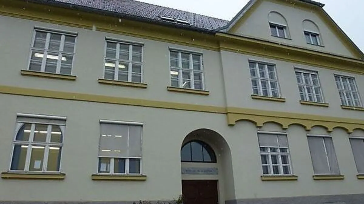 Die Volksschule Retznei ist eine kleine einklassig geführte Schule in Ehrenhausen an der Weinstraße