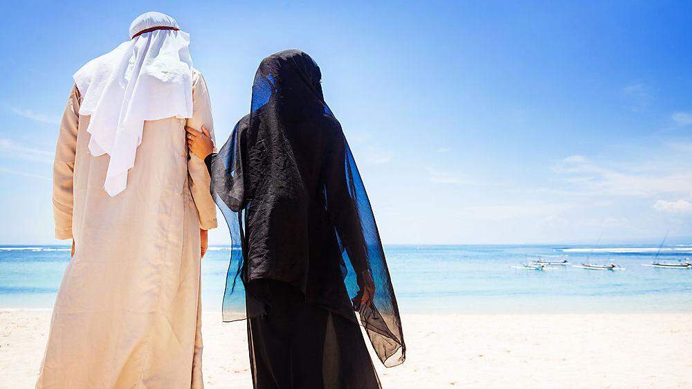 Alle saudi-arabischen Staatsangehörigen müssen beim Einchecken in Hotels weiterhin einen Familienausweis oder einen Beziehungsnachweis vorzulegen