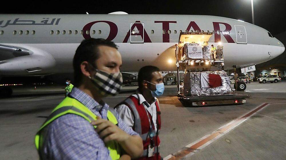 Mehrere Flugreisende waren Anfang des Monats aus einer Maschine von Qatar Airways geholt und auf Anzeichen für eine kürzlich erfolgte Niederkunft untersucht worden