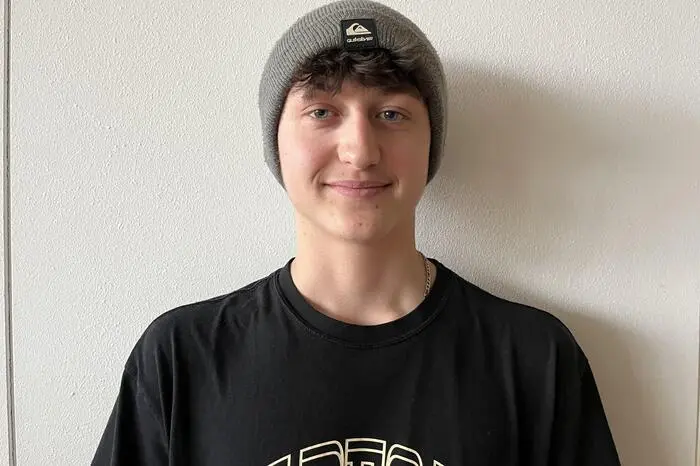Philipp Melcher (16), Bad Radkersburg: „Für mich sind vor allem regionale und lokale Nachrichten relevant, weil ich wissen möchte, was in meiner Umgebung passiert. Deshalb schaue ich ab und zu auch ‚Steiermark heute‘ in ORF 2. Außerdem ist es gut, über das Geschehen Bescheid zu wissen, wenn einen die Eltern auf etwas anreden.“
