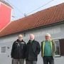 Johann Fürndrath, Obmann der Tiefkühlgemeinschaft Hofstätten an der Raab, Kulturwissenschaftlier Helmut Eberhart und Wolfgang Seereiter vom Verein "Zukunft braucht Erinnerung"