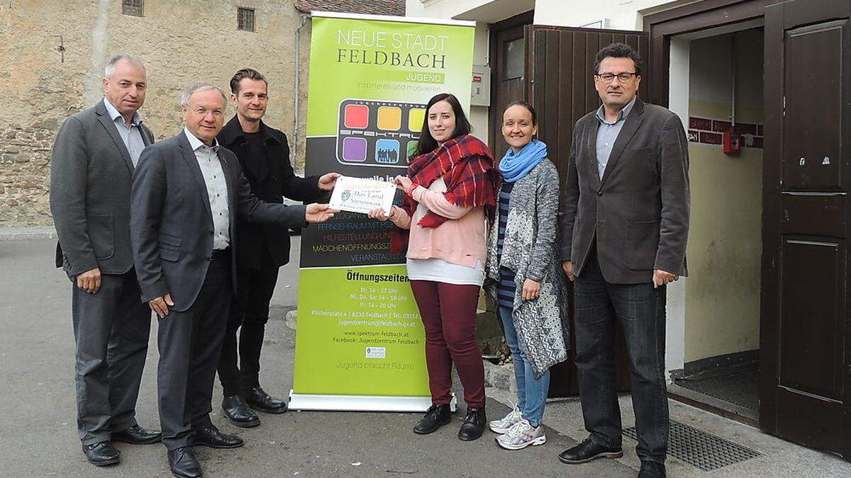 Manfred Promitzer, Bürgermeister Josef Ober, Florian Arlt, Leiterin Bettina Mackowski, Kerstin Gölles und Michael Mehsner 