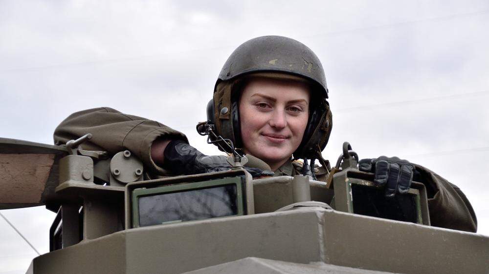 Um mehr Soldatinnen zu gewinnen, hat das Bundesheer einen freiwilligen Grundwehrdienst für Frauen geschaffen