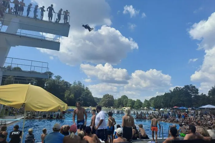 ...die TurmspringerInnen zeigten ihr Können eindrucksvoll