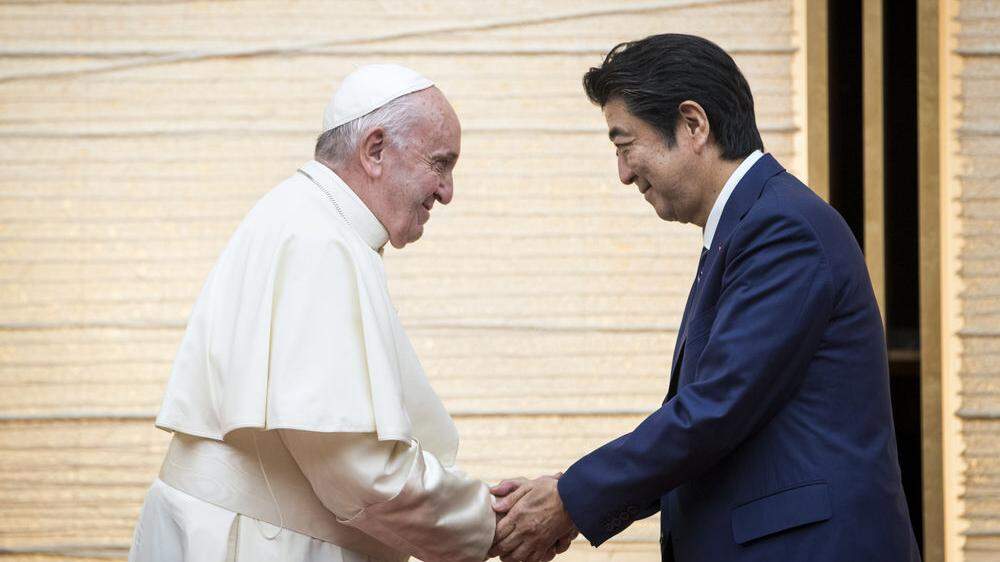 Papst Franziskus traf Japans Ministerpräsident Shinzo Abe 