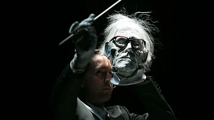 Atemberaubende One-Man-Show im Alleingang: Puppenspieler Nikolaus Habjan