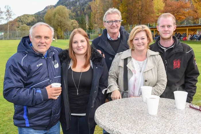 Klicken Sie sich bitte durch die Bilder !