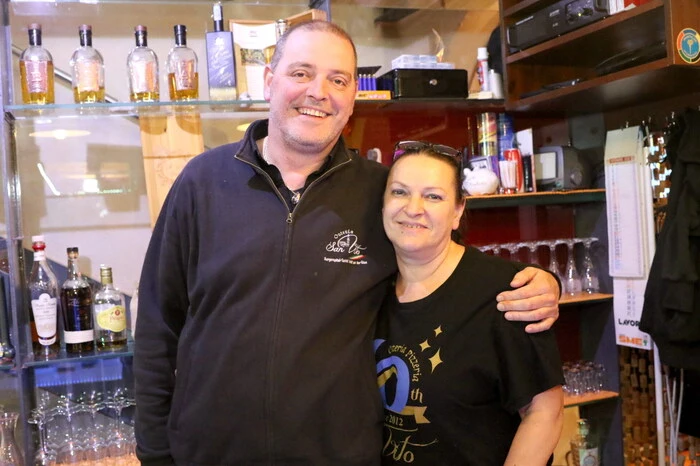 Die Osteria-Chefitäten Patrizia und Michele Pasian (Foto) konnten am Freitagabend den bekannten St. Veiter Liedermacher Marcus Petek willkommen heißen. 