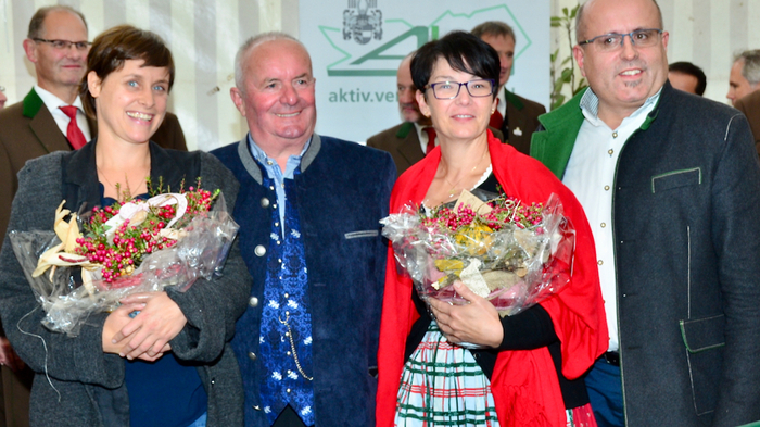 Sie leiten künftig das neue Haus: Gertraud Hartlieb und Margret Wassermann mit Kurt Buchacher und Bürgermeister Johannes Lenzhofer (im Bild rechts).