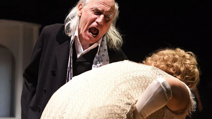 Rainer Friedrichsen (Adam Patch) und Wanda Worch (Gloria) während der Fotoprobe von Scott Fitzgeralds 'Die Schönen und Verdammten.