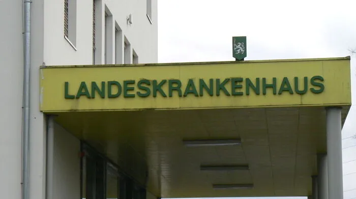 Der Verletzte wurde zuerst ins LKH Voitsberg eingeliefert und dann ins UKH Graz überstellt