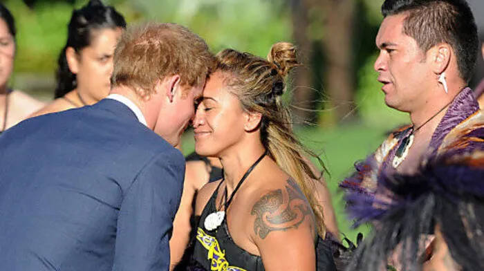 Prinz Harry auf Tuchfühlun