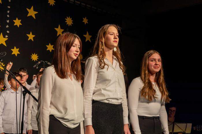 Bei den Benefiz-Weihnachtskonzerten der MMS Eibiswald wurde für den guten Zweck gesungen, musiziert und getanzt