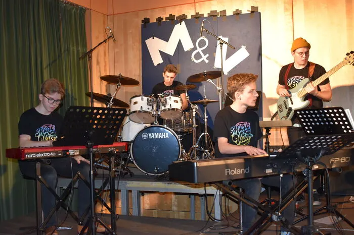 Auch die Bands in verschiedenen Formationen sorgten für Bombenstimmung.