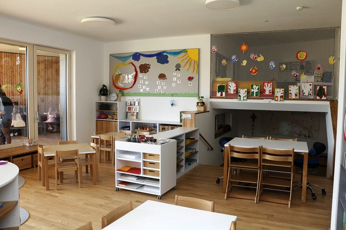 wurde der neue Kindergarten samt Kinderkrippe...