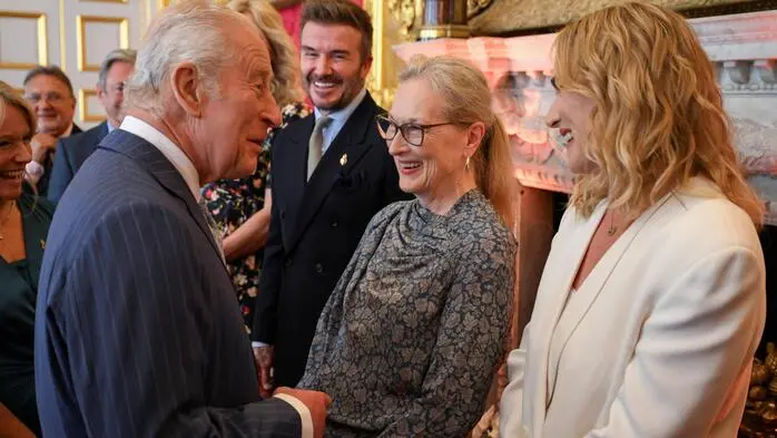 Das war ein Termin der Sonderklasse in London: Prinz Charles konnte prominente Gäste bei der jährlichen Preisverleihung seiner Wohltätigkeistorganisation  „The King‘s Foundation“ begrüßen.