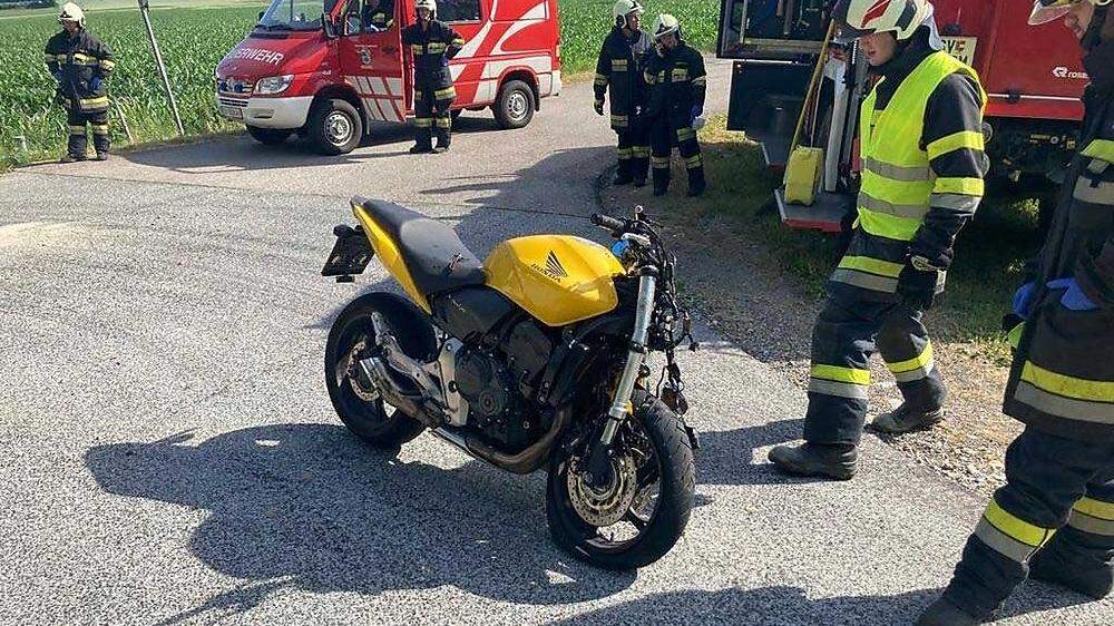 Der Motorradlenker aus Graz wurde unbestimmten Grades verletzt