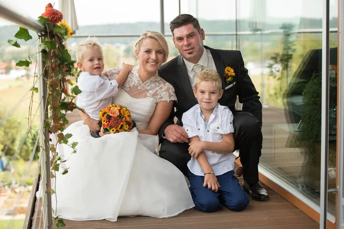Sabrina und Stefan Fritz mit den beiden Söhnen Tobias und Rafael