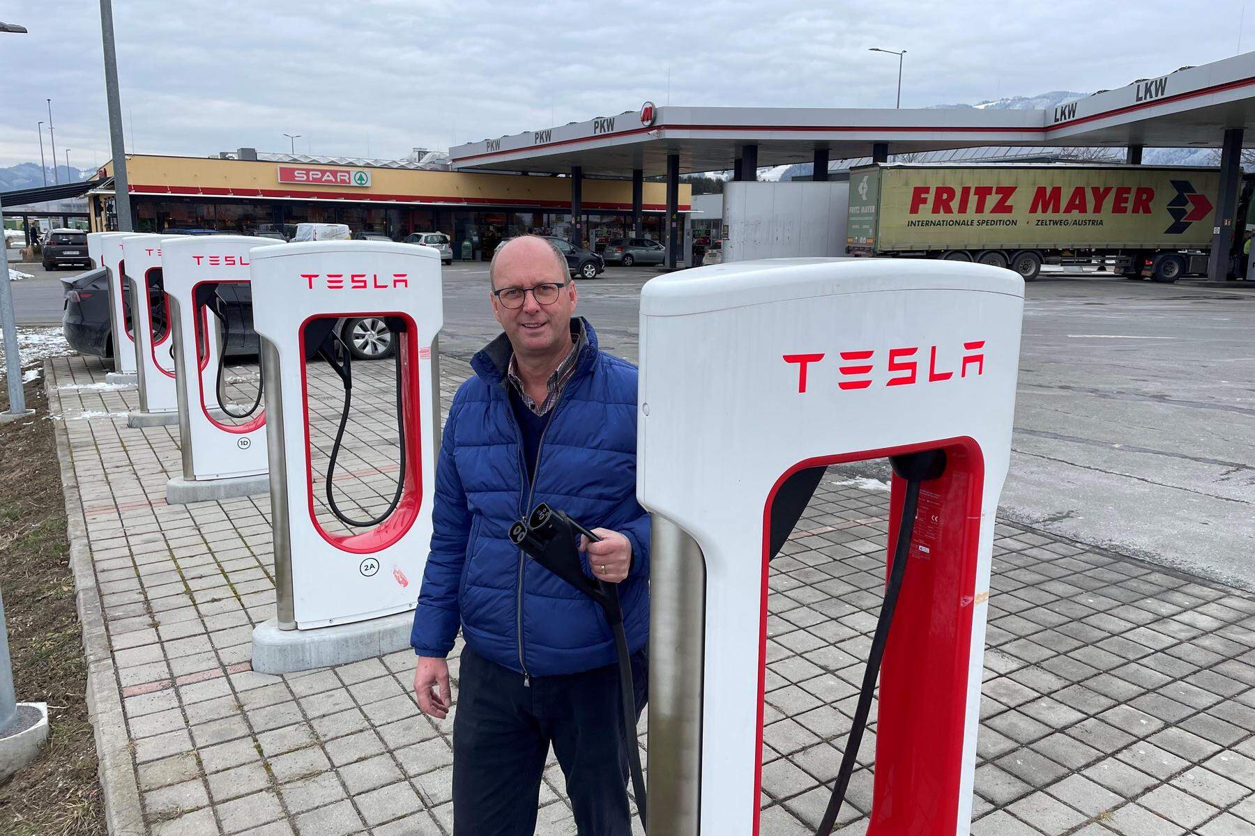 Für Elektroautos | Erster Supercharger von Tesla im Raum Murtal-Murau ist in Betrieb