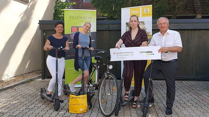Andrea Descovich (Hilfswerk), Stefanie Krassnig (Streetwork),  Bettina Mackowski (Jugendzentrum) und Stadtchef Josef Ober