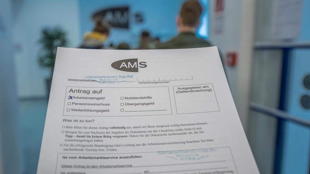 Zurzeit sind fast 425.000 Menschen in Österreich ohne Job. Experten schließen nicht mehr aus, dass die Zahl im Winter auf mehr als 500.000 steigen wird