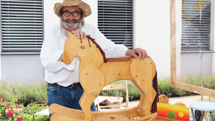 Jean-Luc Lenoble organisiert seit 35 Jahren, sehr erfolgreich den Kunsthandwerksmarkt in Ossiach am See!