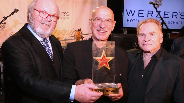 Der "Golden Werzer’s Award" ging an an Otto Retzer, hier mit Laudator Fritz Wepper und KR Werner Frömmel