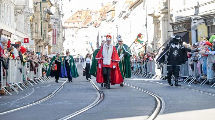 Am Faschingsdienstag schlängelte sich der Kleine Zeitung-Faschingsumzug durch die Grazer Innenstadt. Die teilnehmenden Wagen und alle Gruppen waren fulminant!