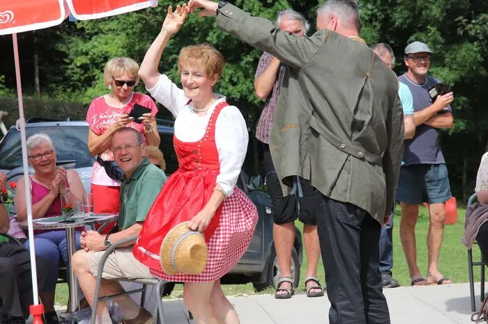 Auch das Tanzbein wurde währenddessen geschwungen.