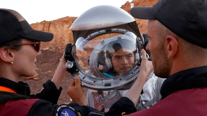 Sechs Astronauten der 13. analogen Mars-Feldsimulation "AMADEE-20" des Österreichischen Weltraum Forums (ÖWF) befinden sich in einer dreiwöchigen Isolationsphase in der israelischen Negev-Wüste.