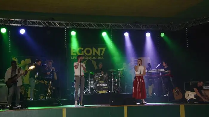 Die Band Egon7 heizte ordentlich ein.