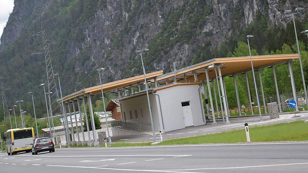 Die neue Lkw-Kontrollstelle in Leisach ist die sechste in Tirol. Das Land investierte 2,2 Millionen Euro