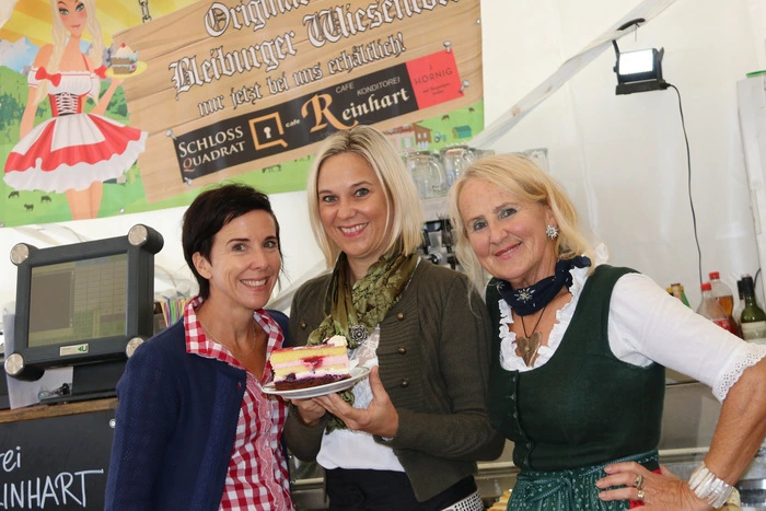 Die Konditorei Reinhart und das Schlossquadrat servieren eine Wiesenmarkttorte.