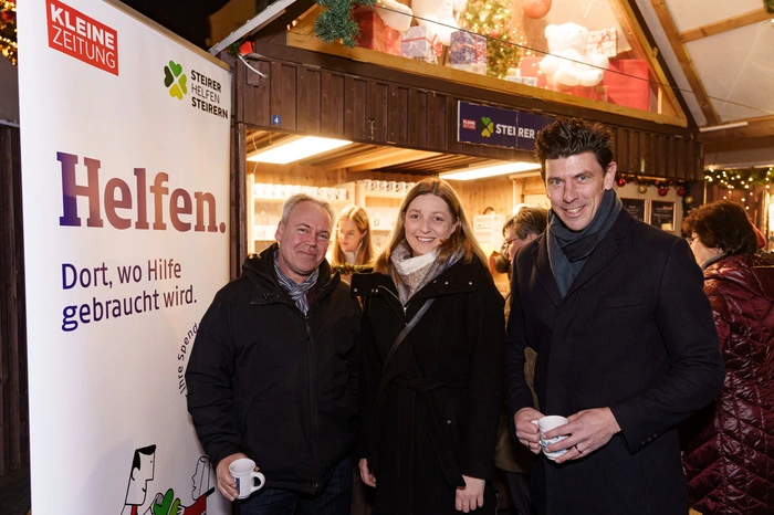 Christian Burböck (li) und Andreas Prückler (re) mit der Caritas Präsidentin Nora Tödtling-Musenbichler 