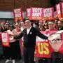 Labour-Kandidat Andy Burnham: Die Nachwahl im Wahlkreis Makerfield gilt als wichtiger Stimmungstest für Premierminister Keir Starmer
