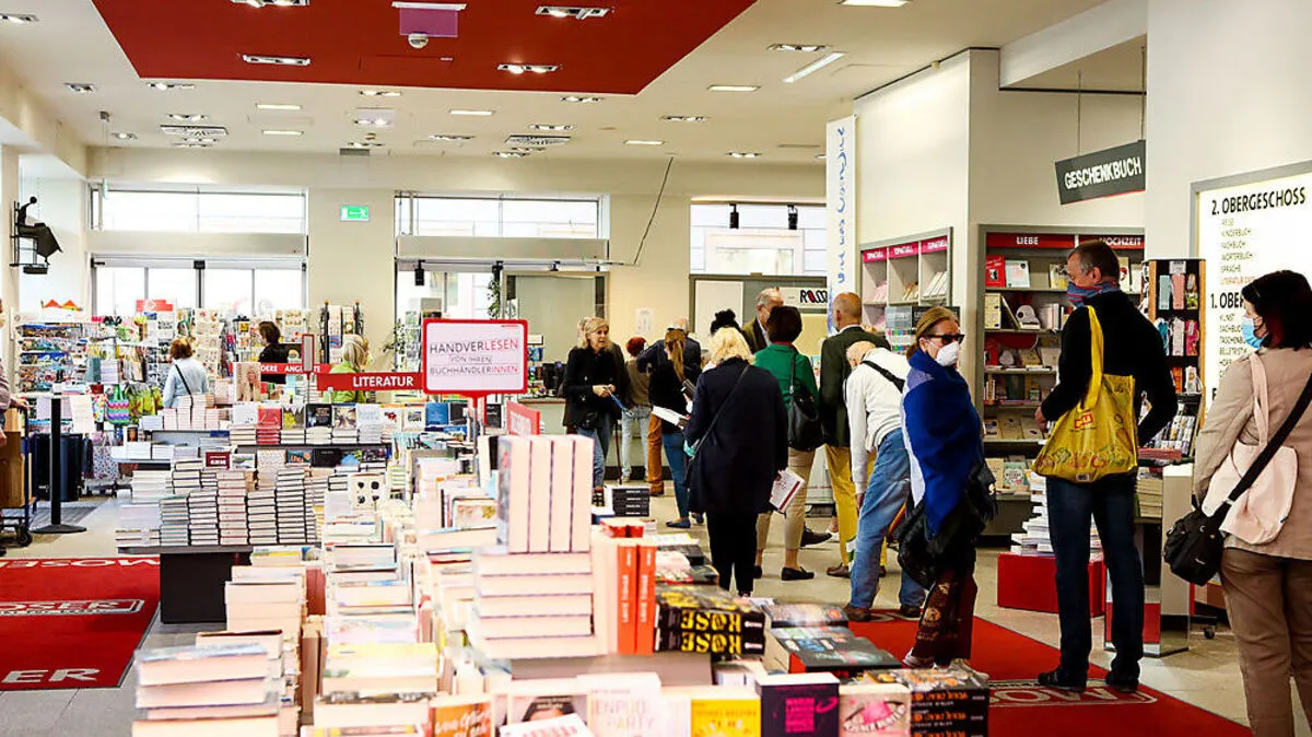 Beim Moser ging es rund: Bücher waren wohl Mangelware.