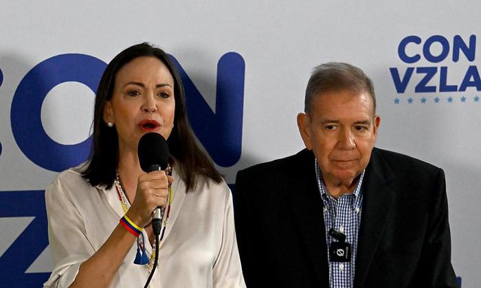 Oppositionsführerin Maria Corina Machado und Präsidentschaftskandidat Edmundo Gonzalez Urrutia wollen den Sieg Maduros nicht anerkennen