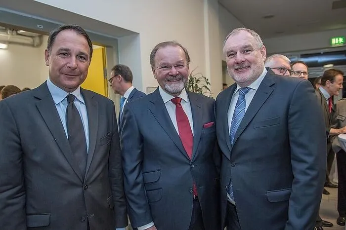 Michael Tiefengraber (Land Steiermark), der ehemalige Katastrophenschutzreferent Kurt Kalcher und ORF-Chefredakteur Gerhard Koch.