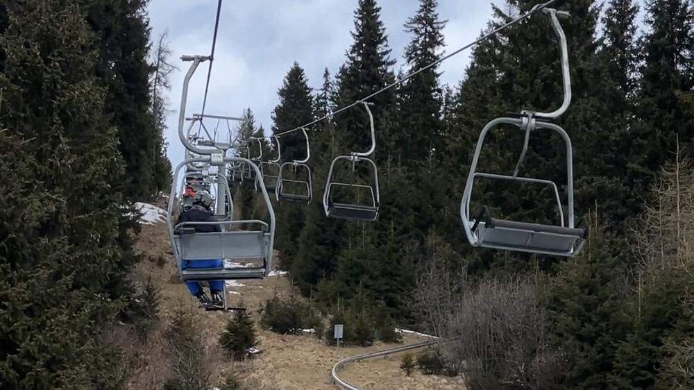 Klippitztörl Schneemangel Skigebiet | In den Skigebieten blitzen vermehrt grüne Wiesen durch