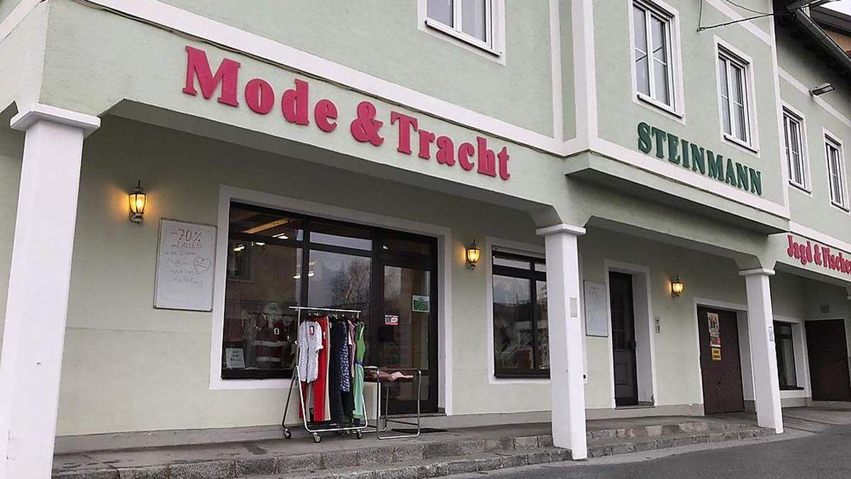 Die Abteilung Mode & Tracht wird zugesperrt.