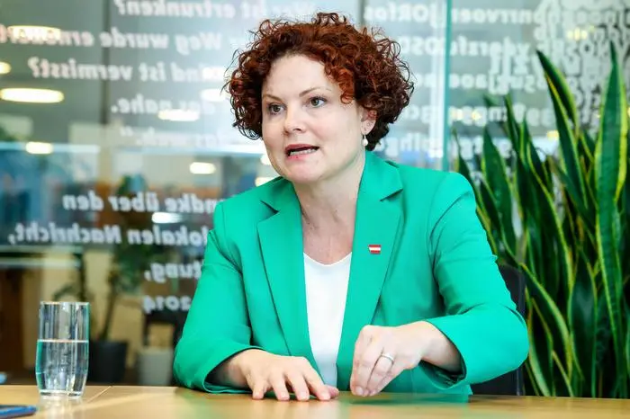 Zehetner zum Stromkosten-Ausgleich für die energieintensive Industrie: „Dafür, so ehrlich muss man sein, gibt es momentan keinen budgetären Spielraum“