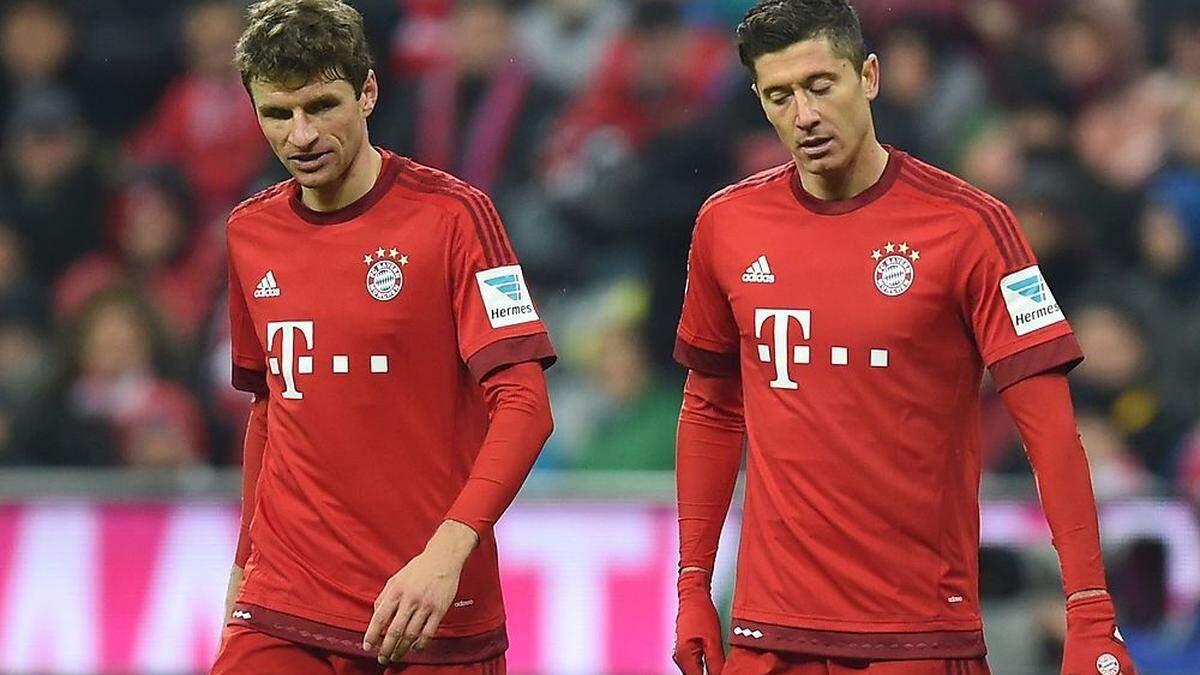 Thomas Müller (links) und Robert Lewandowski sind die am besten verdienenden Bayern-Kicker