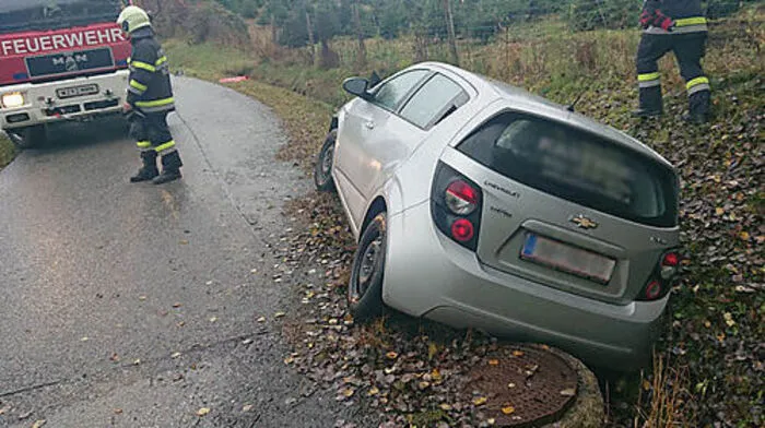 Der Pkw konnte weder vor noch zurück fahren.